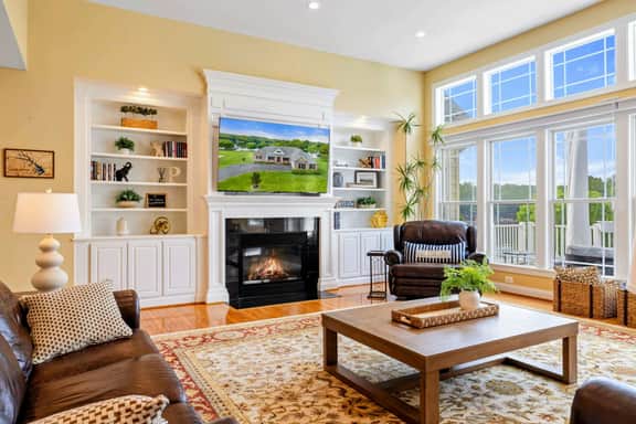 6504 Harbour Point (Lakefront Serenity)