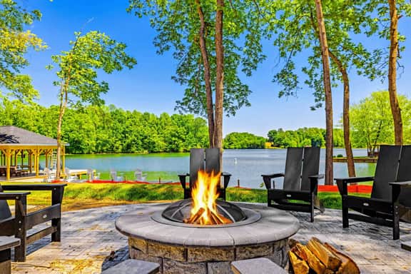 305 Compass Cove (House of Memories)