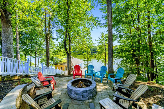 6600 Sunrise Bay (LesLee at Lake Anna)