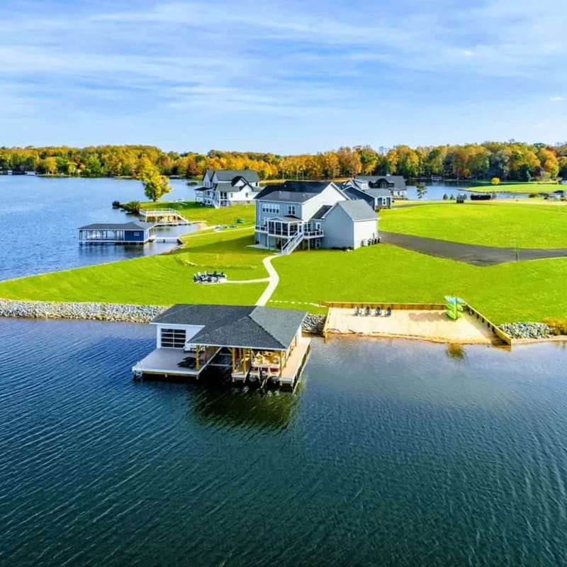 461 Rock Island (Private Pointe)